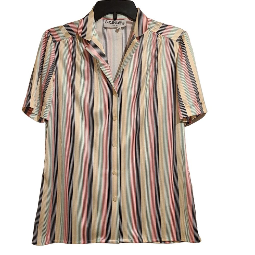 Danielle Junior Girls Shirt Size Medium Collared Button Front Short Sleeve